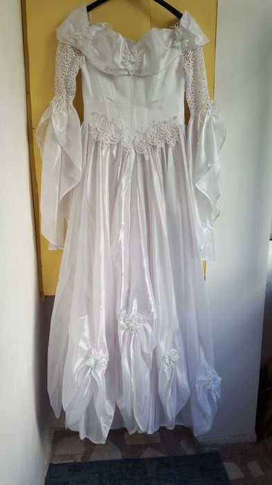 Rochie de mireasa ajustabila mărimea L, M, S sau XS