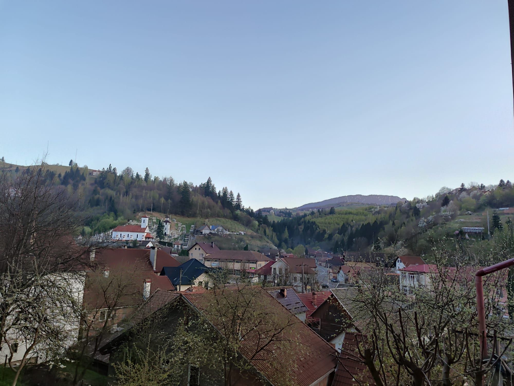 Închiriez camere la munte