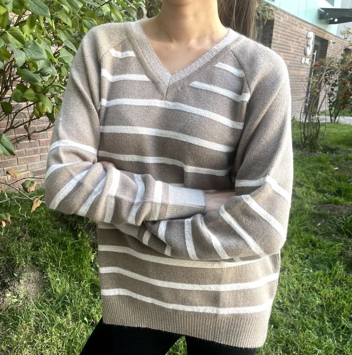 Свитер базовый с люрексом. Новый (Турция)