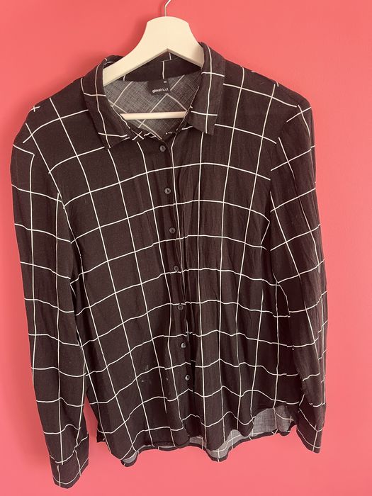 Дамска черна риза размер М