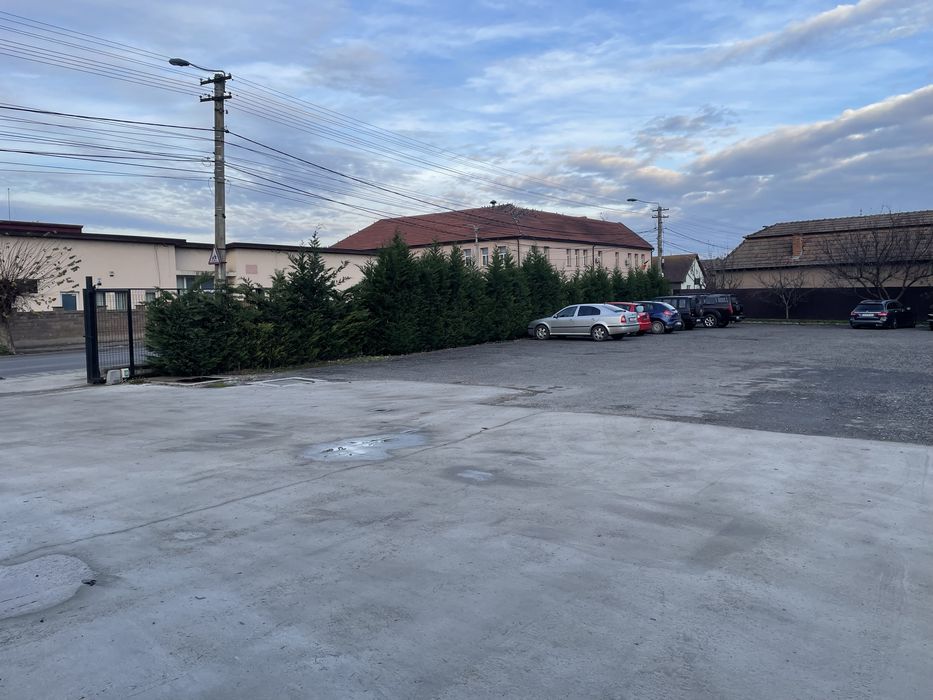 Spatiu comercial de inchiriat 180 mp