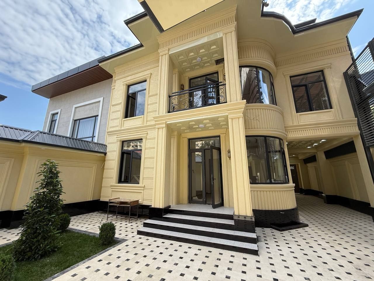 Продается Евро дом на Сайраме