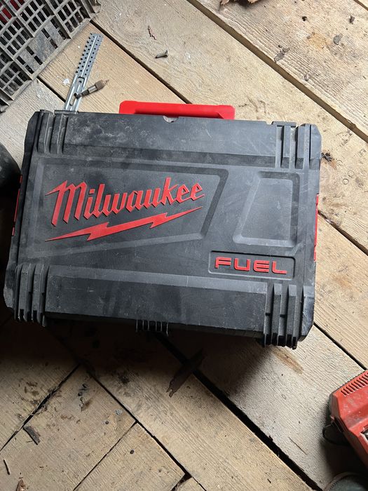 Fierastrau pendular millwaucke