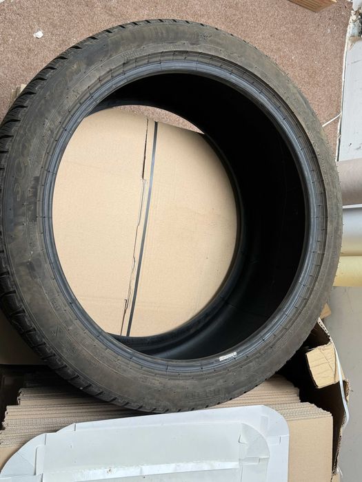 Vand anvelope Pirelli Scropion iarna  doua dimensiuni R22 35/315 si275