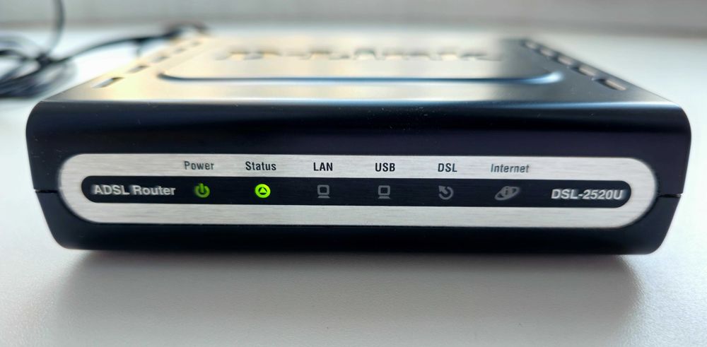 D-Link DSL-2520U/BRU/D, ADSL2+ модем-маршрутизатор.