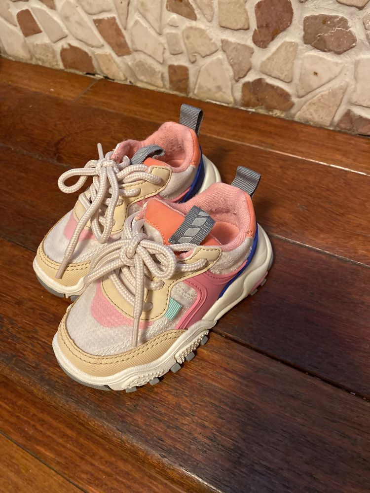 Guess UGG Nike Zara Детски обувчици