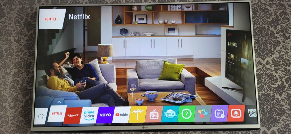 LG Smart TV 43LH560 diagonala 108 cm FullHD