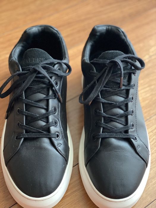 Vand pantofi sport marca Mallet ( London), originali.