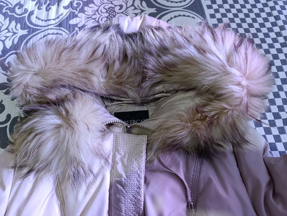 Пуховик до колен.