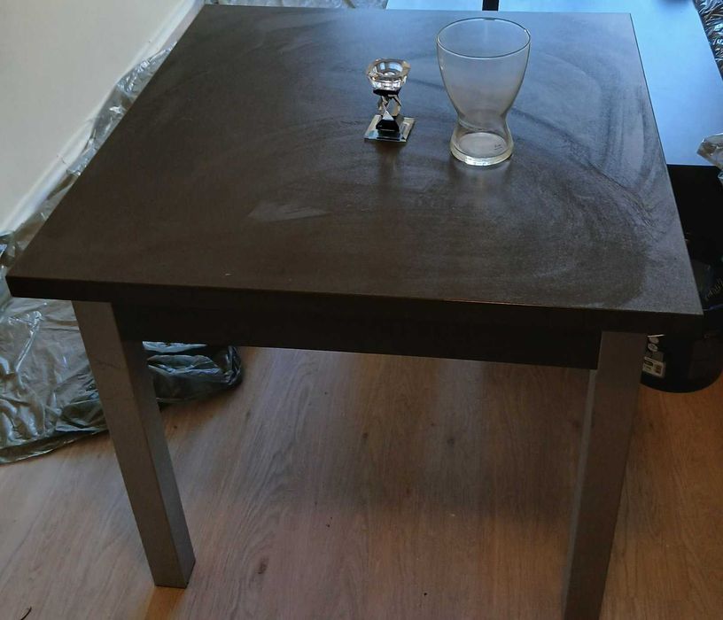 Масивна маса за хранене