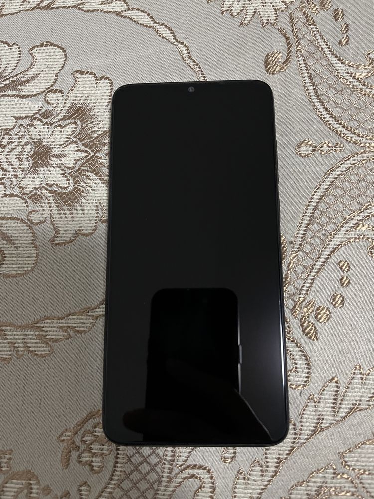 Продаю телефон Redmi Note 8 Pro