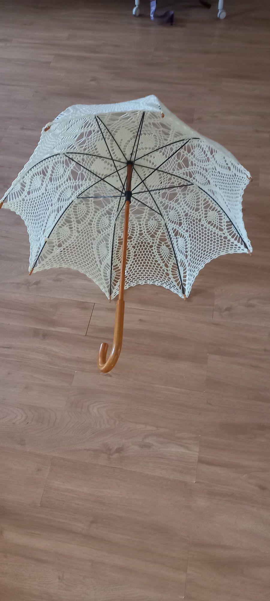 Umbrelă tricotată de soare