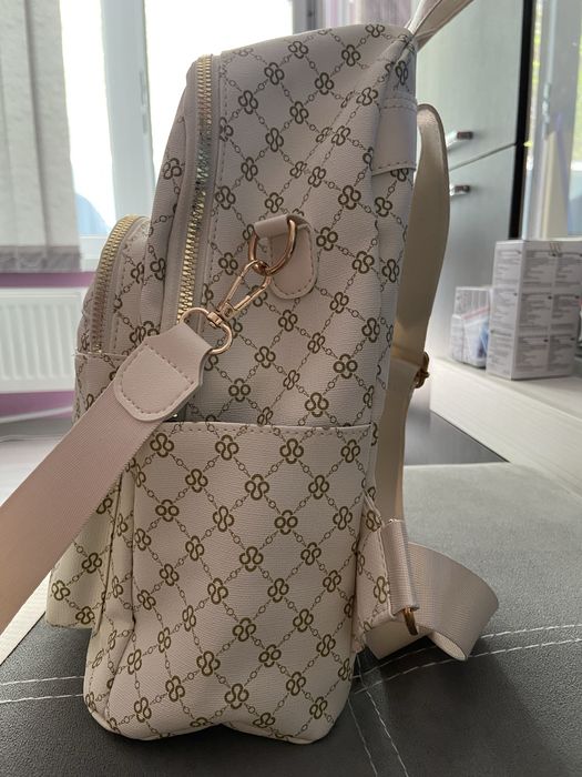 Нова модерна раничка