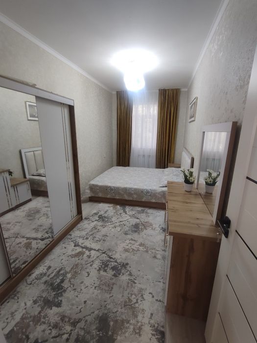 Продаётся 2 х комнатная квартира на 3 этаже .оринтир фархатский рынок.