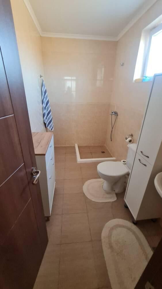 Дава се под наем Къща в Бургас, Меден рудник - зона А - 120 кв.м за 816 € - Снимка #2