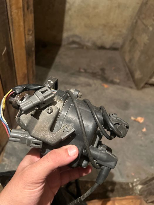 Продам ТРОМБЛЕР тойота карина Е