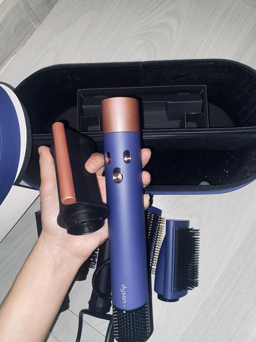 Dyson(не подошел к моему типу волос)