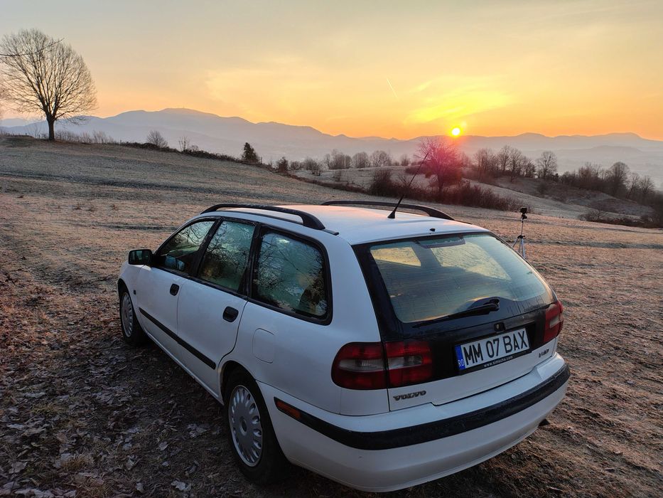 Vând Volvo V40 an 2001