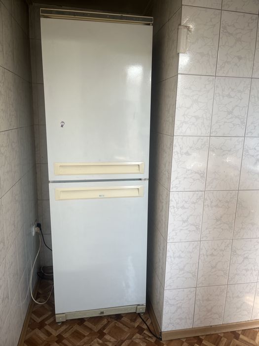 Холодильник бу Стинол