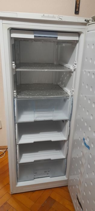 Congelator Arctic cu 6 sertare