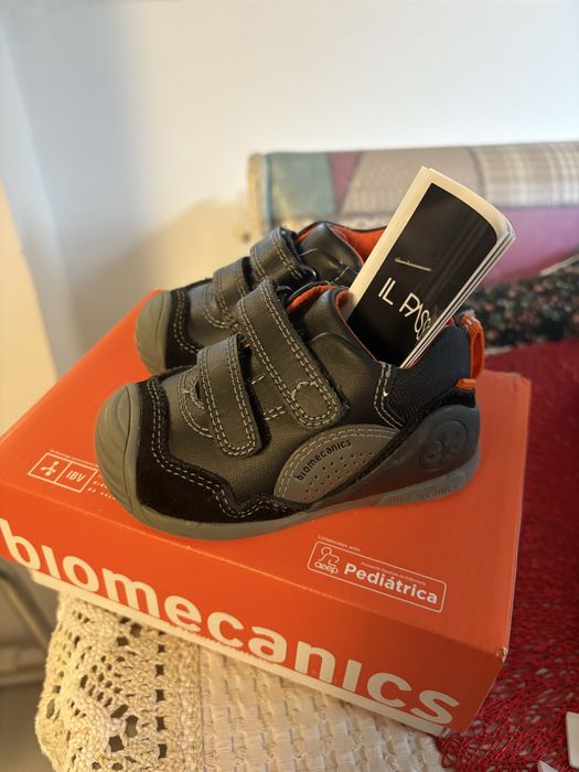 Pantofi biomecanics, nr 19. In stare foarte buna.