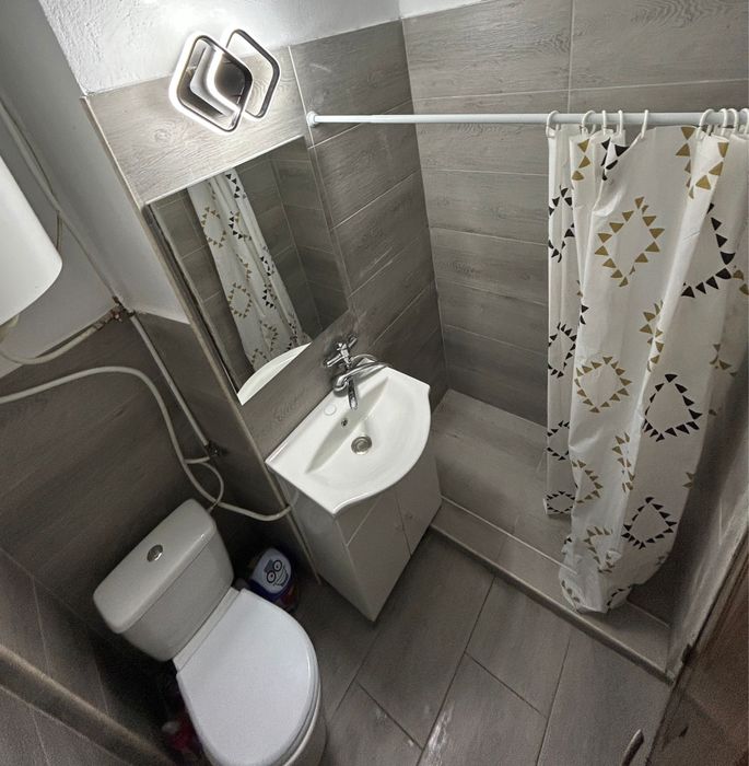 Inchiriez Apartament 3 camere in regim hotelier