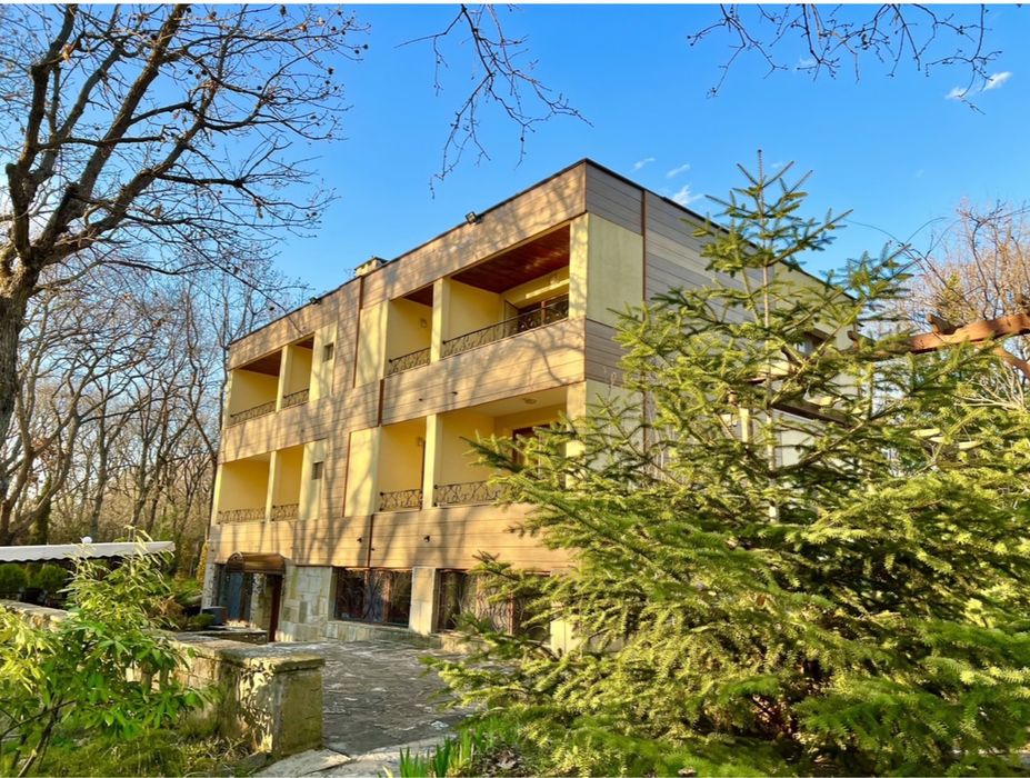 Вила Камелия-  под наем за 20 гости