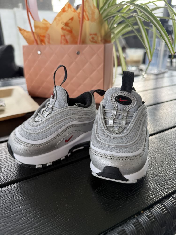 Adidasi nike bebe