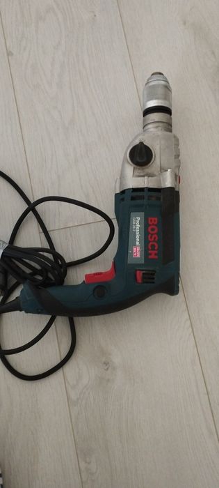Bormasina BOSCH Professionala cu percutie