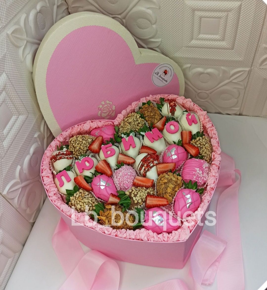 Клубника в шоколаде , клубничный букет, подарок,гул, цветы сладки