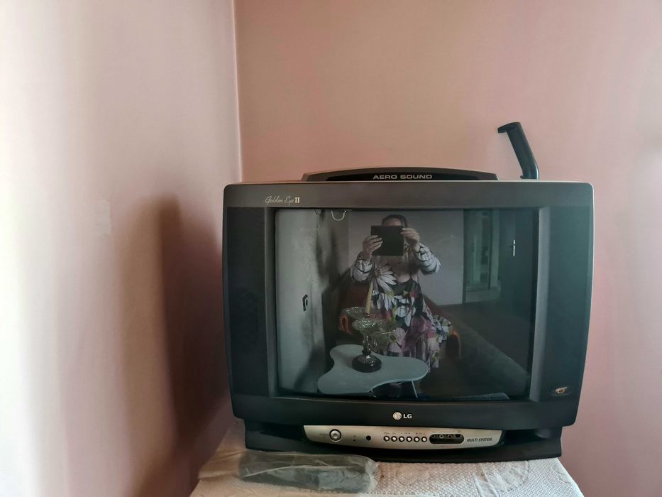 Телевизор SHARP стар модел