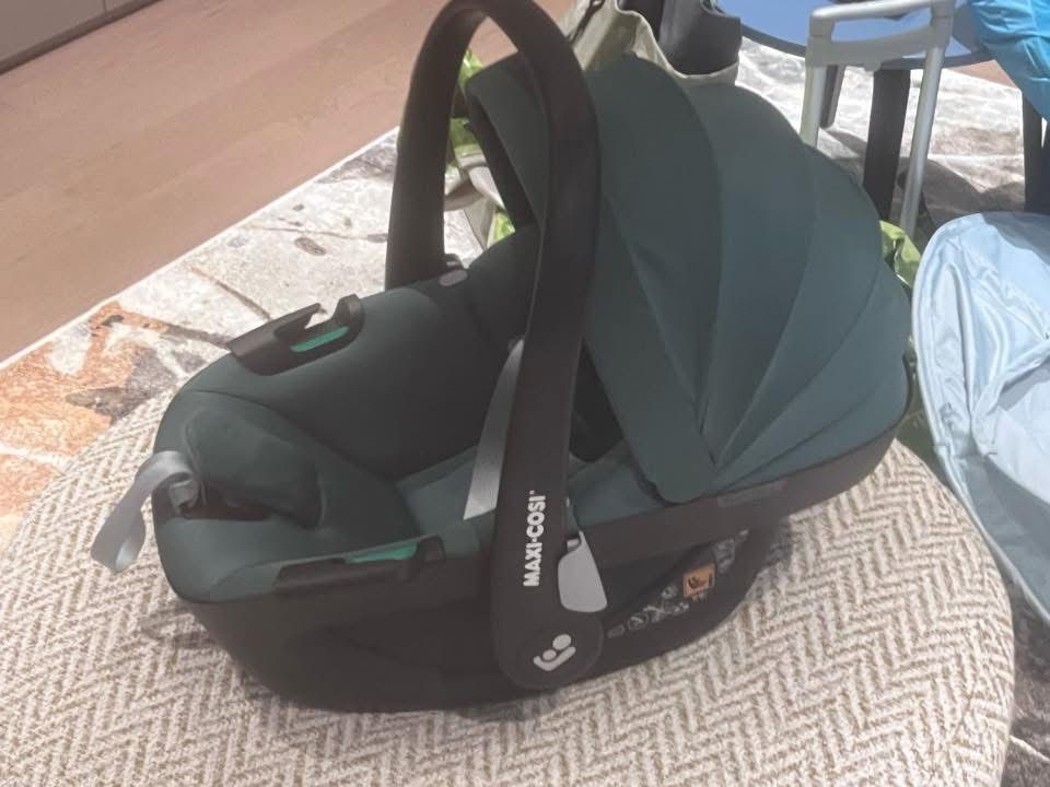 Maxi-Cosi Комбинирана количка Plaza Plus 2в1