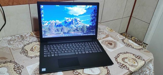 Laptop Lenovo 81 H7 intel i5 8250u 1,6G