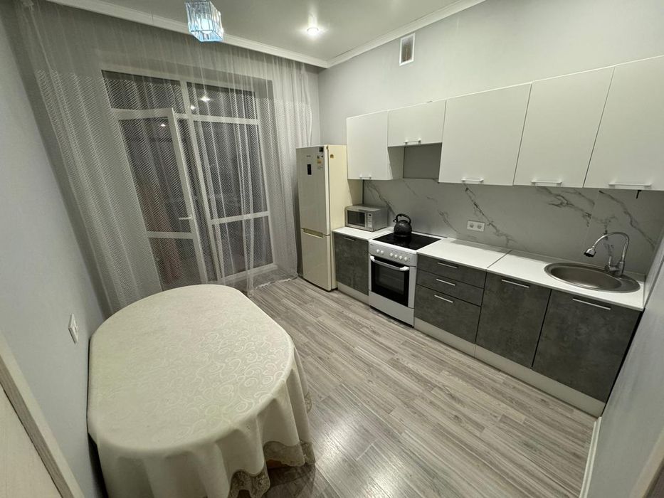 Проспект Сарыарка 11, 2часа 2000