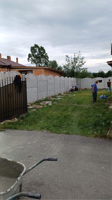 Gard placi beton stalpi