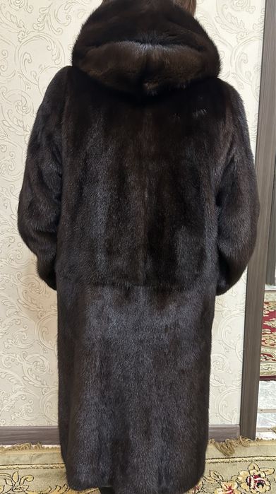 Продам норковую шубу