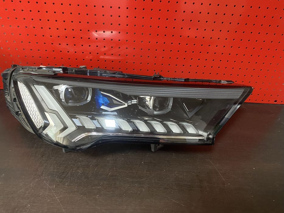 Far dreapta full led matrix laser Audi Q7 4M Facelift