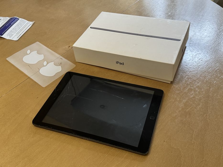 Продам ipad на запчасти 32GB