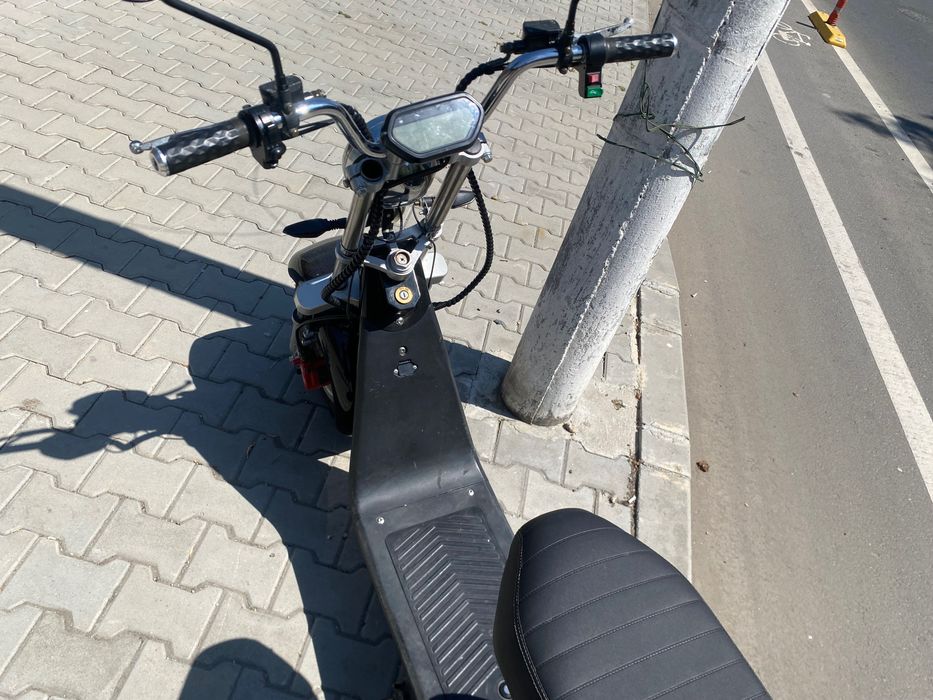Vand scuter electric