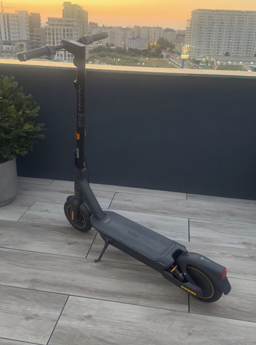 Trotineta electrica Ninebot Max G2