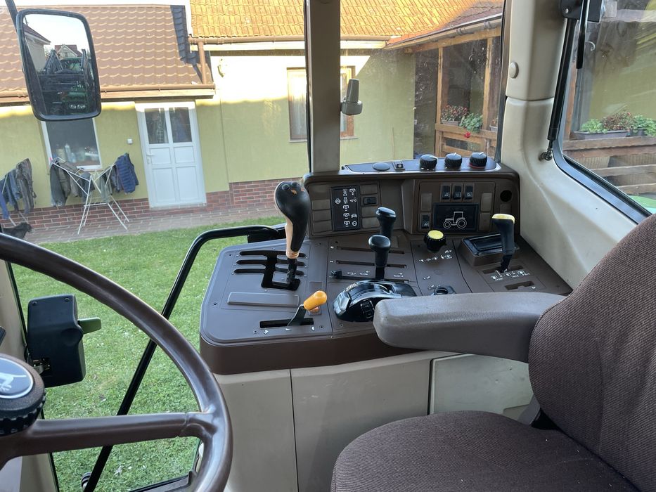 jhon Deere 6810 anul 2000