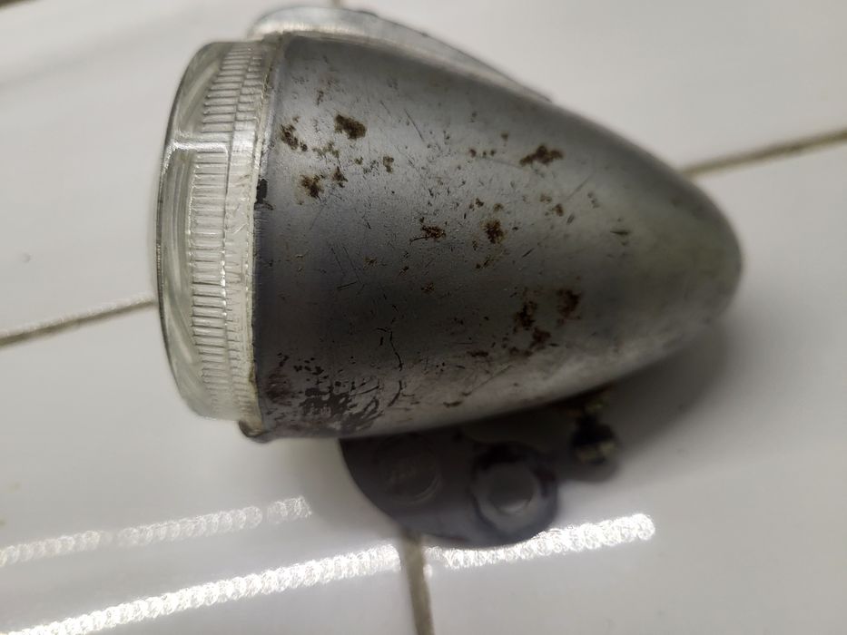 Продавам фар за стар велосипед