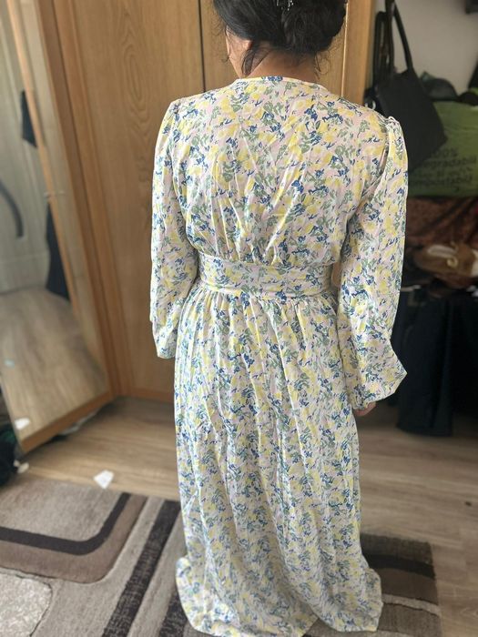 Rochie eleganta ,e nou ne purtată