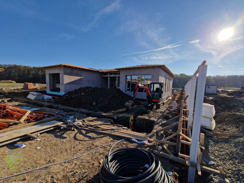 mini excavator de inchiriat