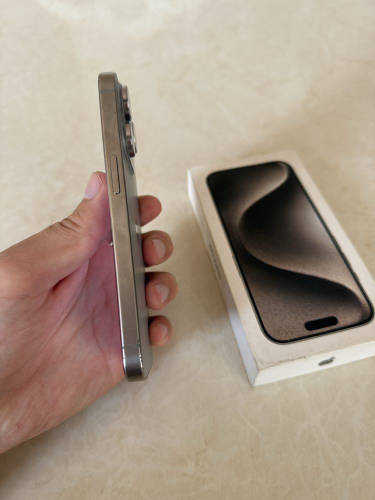 Iphone 15 pro 256 gb J/A