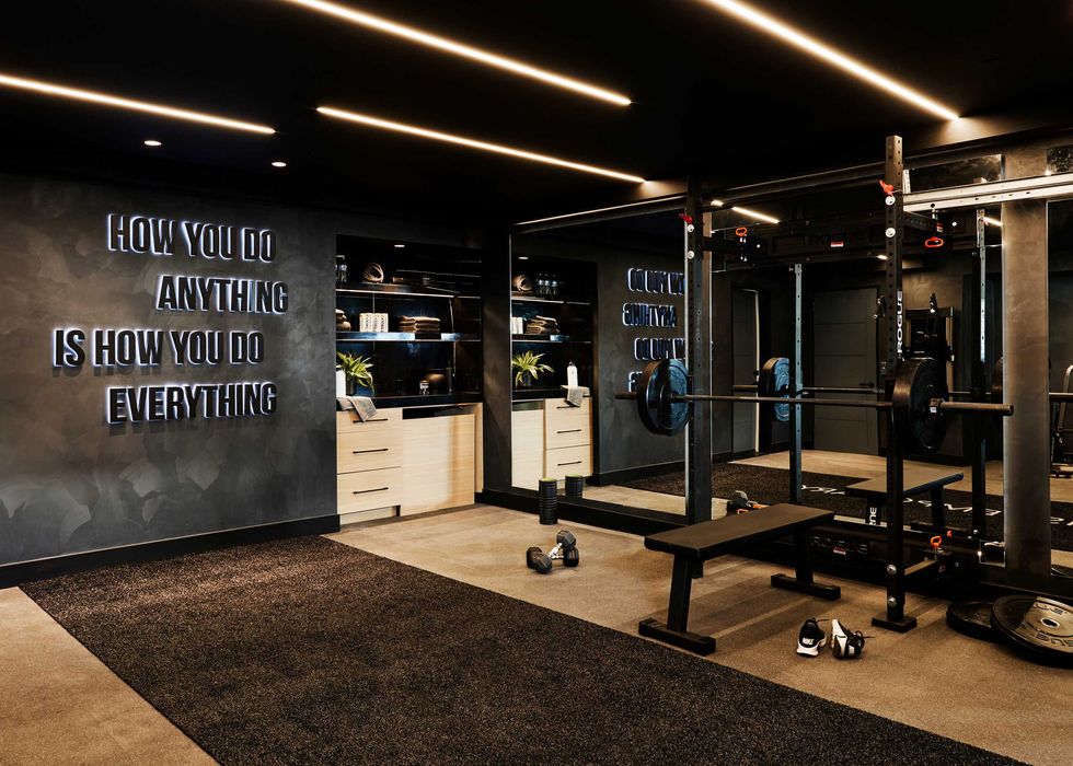Търговско помещение. Фитнес или йога зала. Спортен център. GYM. Склад