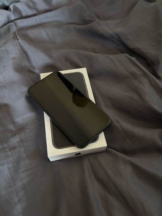 iPad Air 4 Sky Blue 64 GB + iPhone 11 Black 64 GB