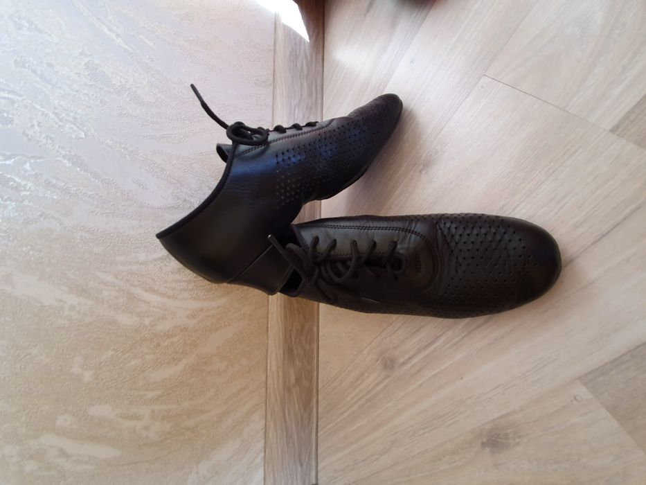 Продам танцевальную обувь