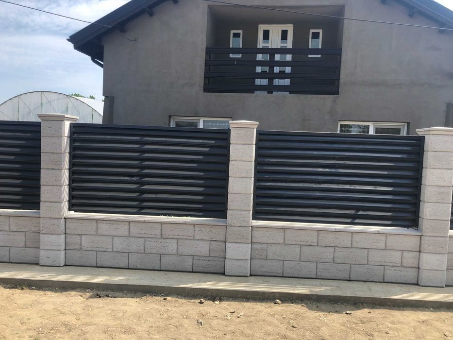 garduri si porti tip jaluzea fer forjat șipcă metalică plasă bordurată