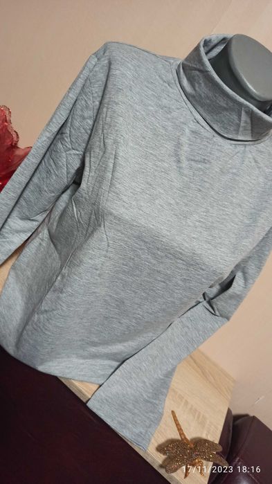 Дамски елегантни  блузи тип поло от памук и ликра с дълъг ръкав!